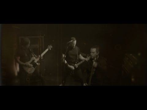 Alter Bridge - Playing Aces (Official Video)